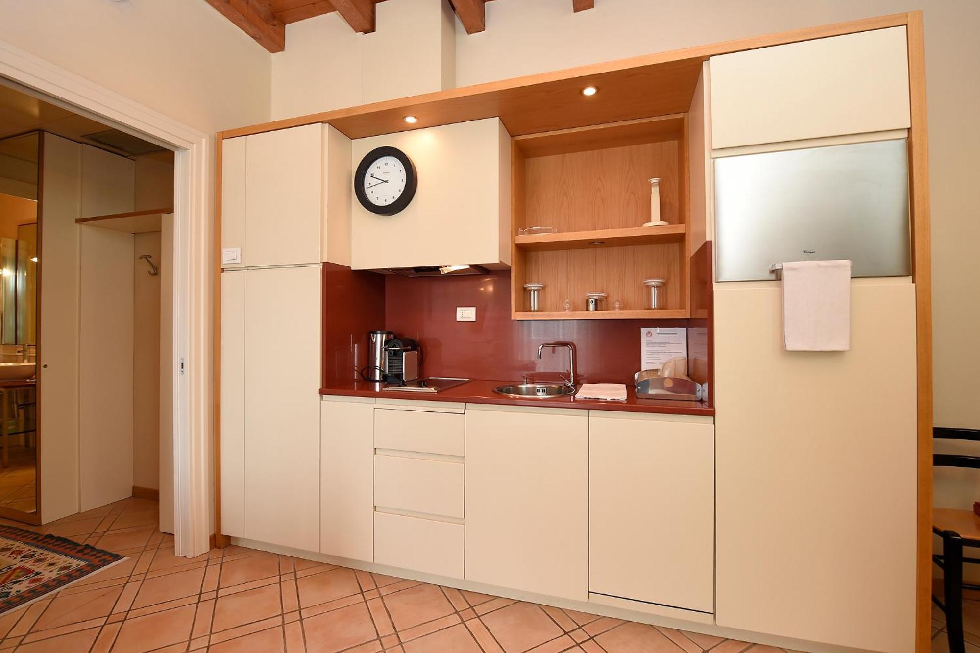 Ascanio Sforza - Suites & Apartments Милан Номер фото